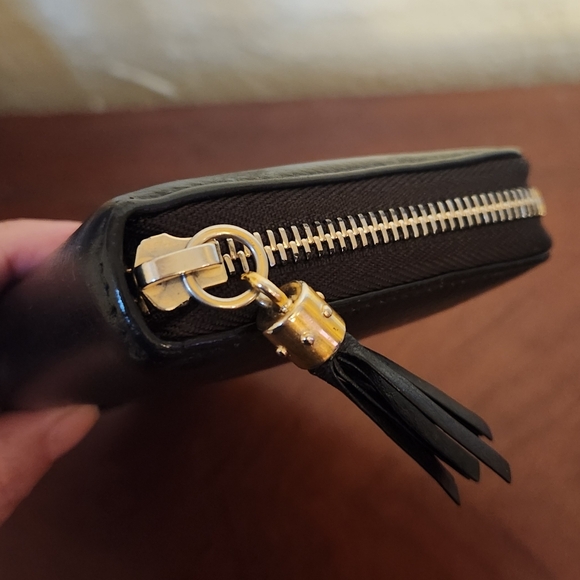 Gucci Soho Interlocking GG Black Leather Zippered Wallet - Picture 3 of 8